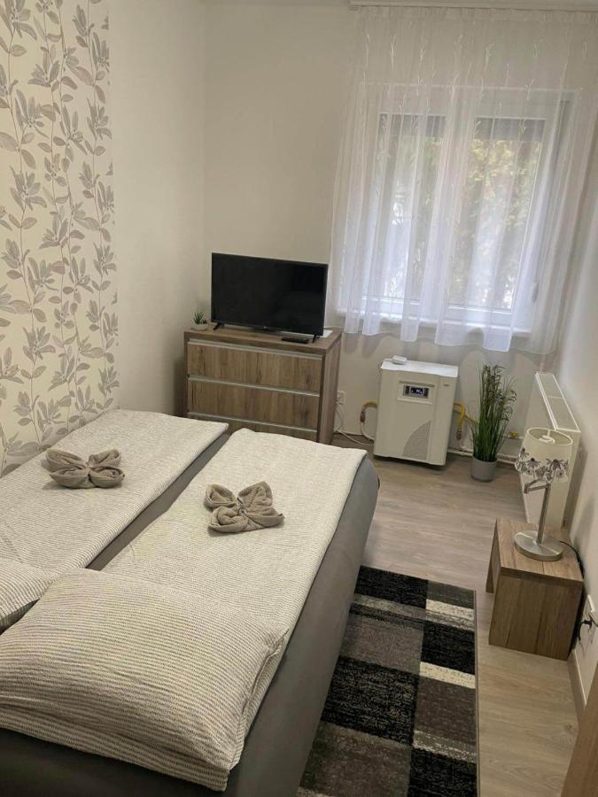 Krisztina Apartman 81 Hajdúszoboszló Exterior foto